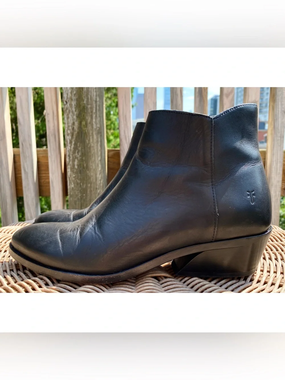 Frye Black Leather Side Zip Ankle Boots Block Heel Size 9 Made in Mexico Classic